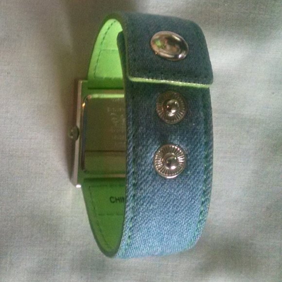 Vintage Rare Collectible Fashion Tigger Green Blue Wristwatch main image 5